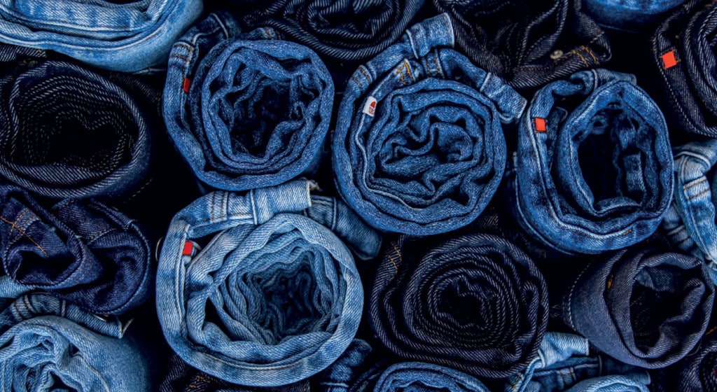 1083: Secrets to the successful relocation of jeans to France