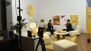 Julie Gayet et Yaël Hirsch sur le plateau de la Big Conversation. 