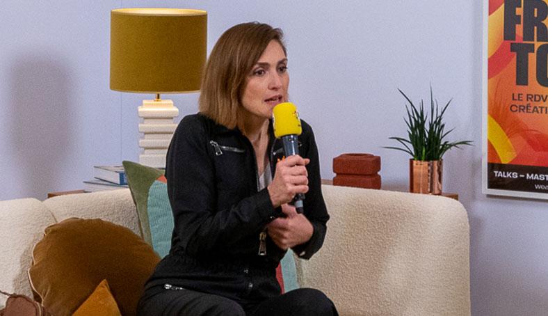 Julie Gayet sur le plateau de la Big Conversation, lors du We Are French Touch à la Maison de la Mutualité.