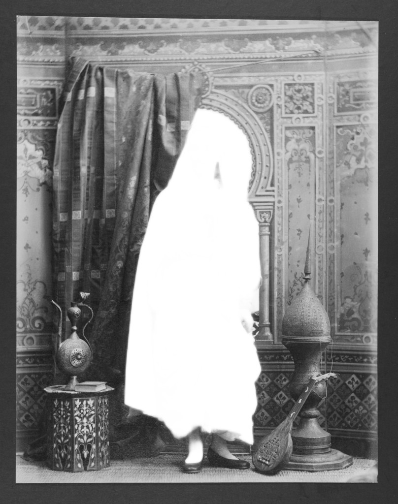 FT Jeu De Paume Nouf Aljowaysir Man In Arab Costume 2020