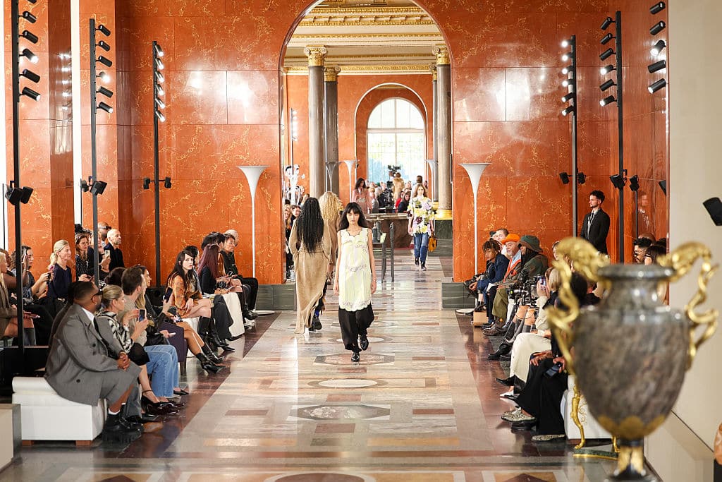 PARIS, FRANCE - SEPTEMBER 30: (EDITORIAL USE ONLY - For Non-Editorial use please seek approval from Fashion House) Models walk the runway during the Louis Vuitton Womenswear Spring/Summer 2026 show as part of Paris Fashion Week on September 30, 2025 in Paris, France. (Photo by Antoine Flament/Getty Images)
