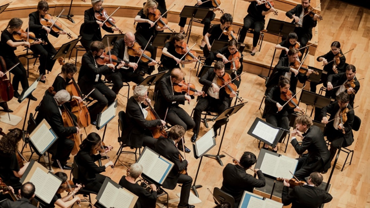 Marie Poulanges et l’Orchestre de Paris ©Mathias_Benguigui